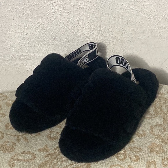 NEW Ugg Fluff Yeah Slides size 6🖤+OPI 4 set+💄Revlon red lipstick - Picture 3 of 17